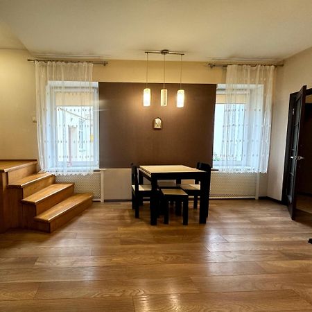 Затишні Апартаменти Львів Ближній Центр Lviv Extérieur photo
